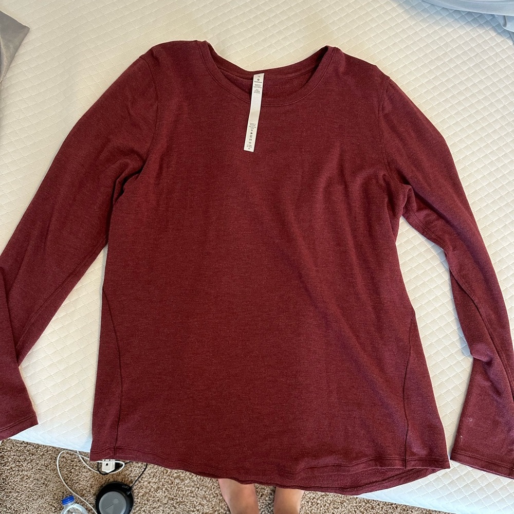 long sleeve lululemon shirt